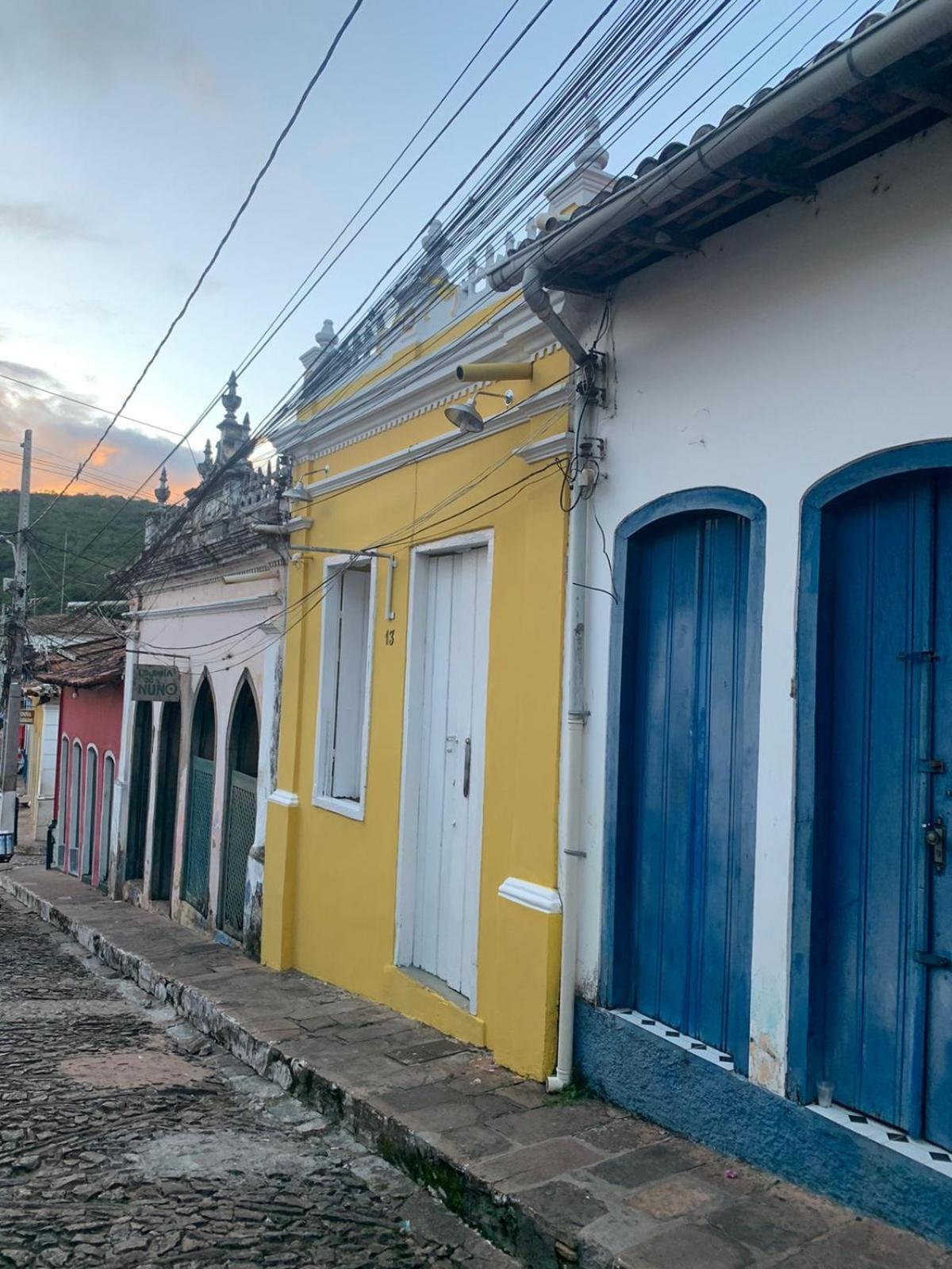 Casa Amarela No Coracao De *